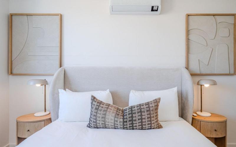 2 Bedroom Property for Sale in Sea Point Western Cape